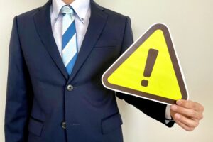 サラリーマンを続けながら起業する場合